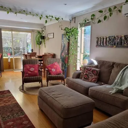 Cheerful 3-Bedroom In The Heart Of Burleigh Heads Gold Coast Exterior photo