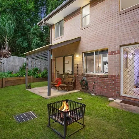 Cheerful 3-Bedroom In The Heart Of Burleigh Heads Gold Coast Exterior photo