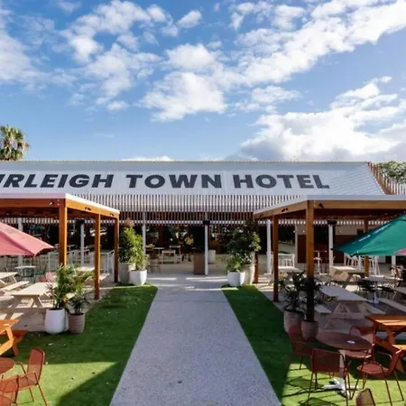 Cheerful 3-Bedroom In The Heart Of Burleigh Heads Gold Coast Exterior photo