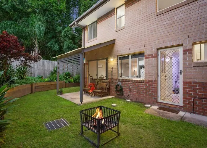 Cheerful 3-Bedroom In The Heart Of Burleigh Heads