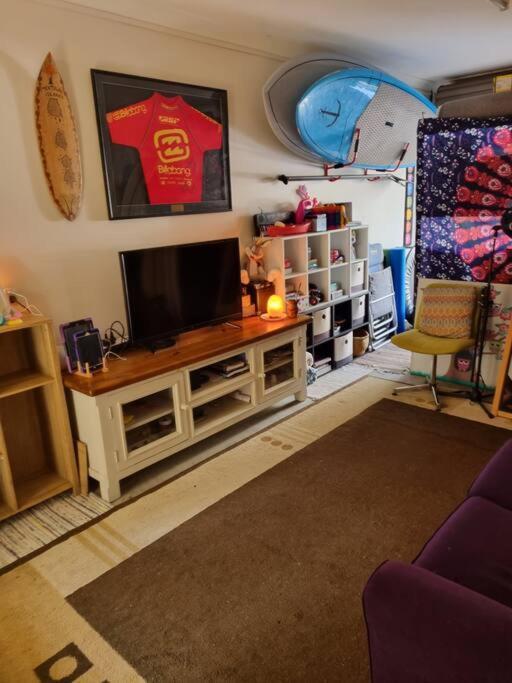 Apartment Cheerful 3-bedroom In The Heart Of Burleigh Heads
