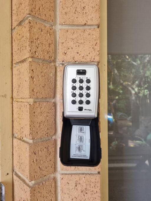 Cheerful 3-bedroom In The Heart Of Burleigh Heads Gold Coast